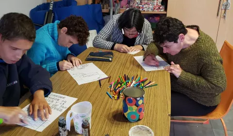 Confiamos en ti para seguir fomentando nuestros talleres